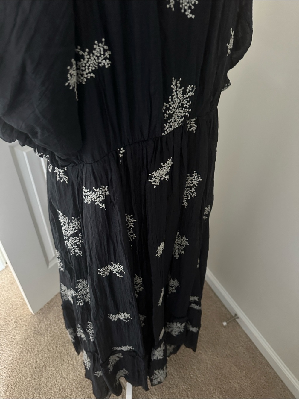 Polagram Black Dress with White Floral Embroidery - Picture 5 of 9